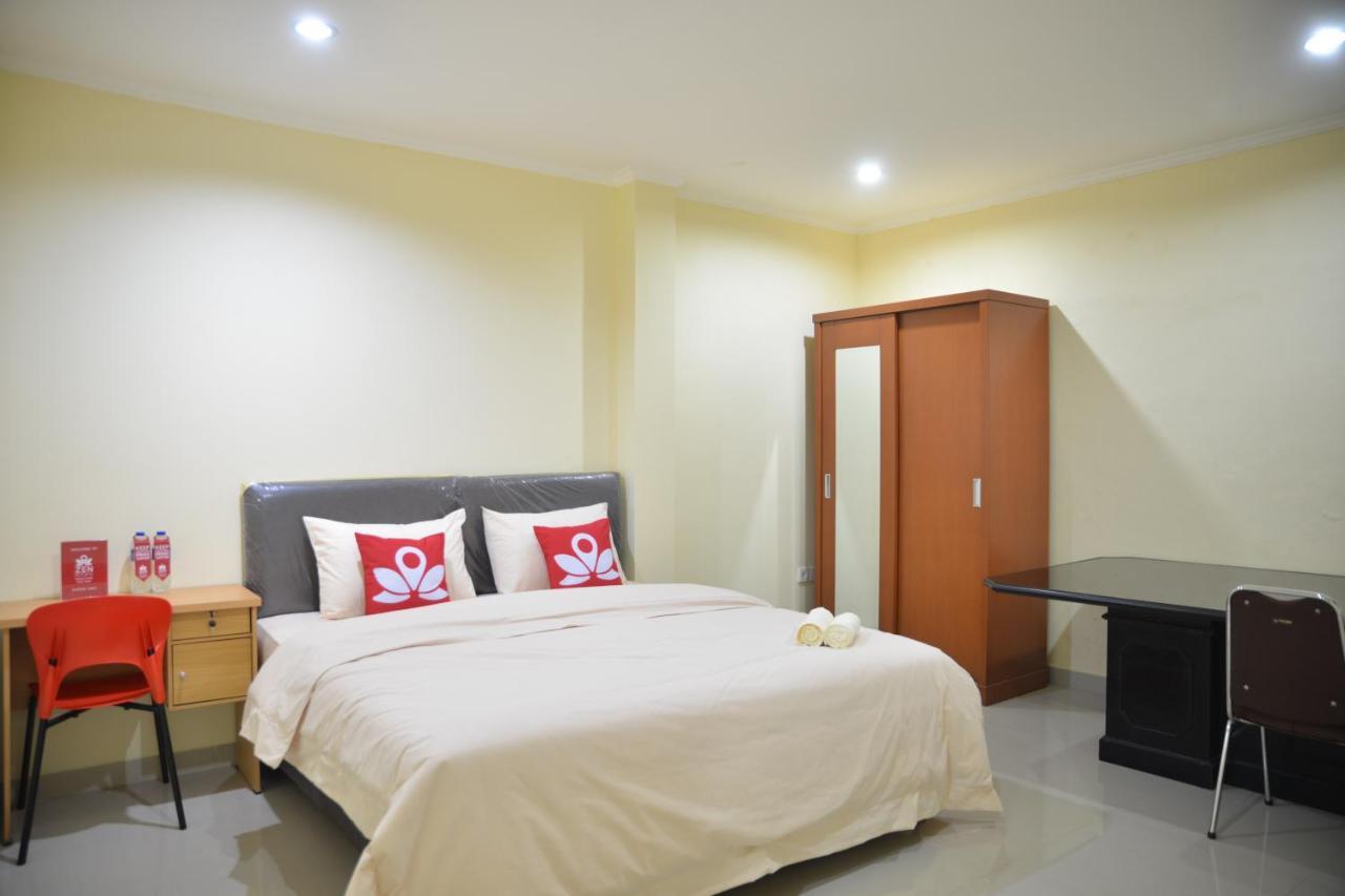 Zen Rooms Near Itc Roxy Mas ジャカルタ エクステリア 写真