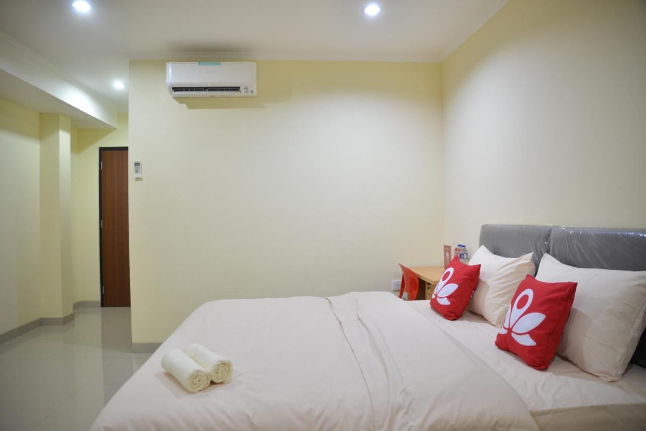 Zen Rooms Near Itc Roxy Mas ジャカルタ エクステリア 写真