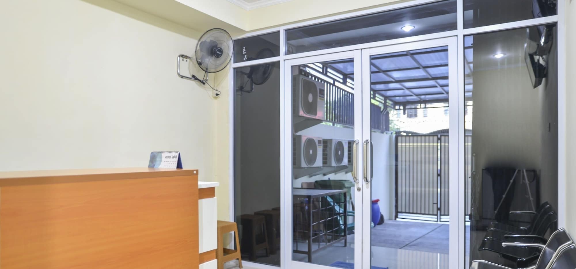 Zen Rooms Near Itc Roxy Mas ジャカルタ エクステリア 写真